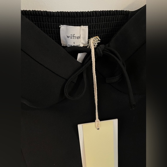 Black Novella Blouse NWT - Picture 6 of 6